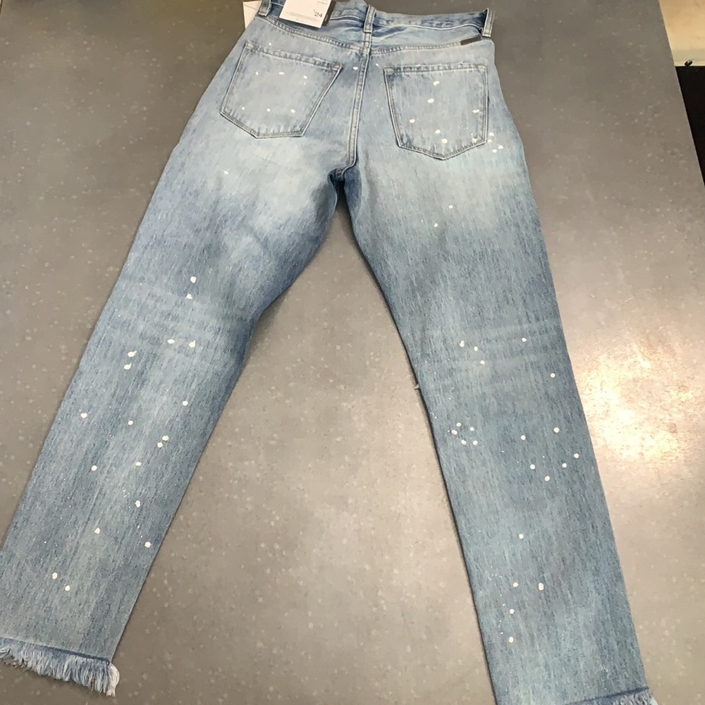 NWT Kancan jeans. Size 24, distressed straight leg fit. Never worn. - Picture 5 of 8